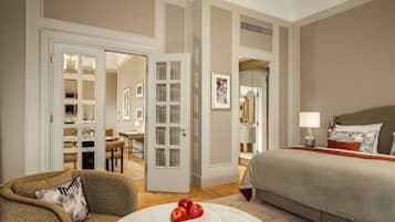 Deluxe-Suite | Hochwertige Bettwaren, Daunenbettdecken, Minibar, Zimmersafe