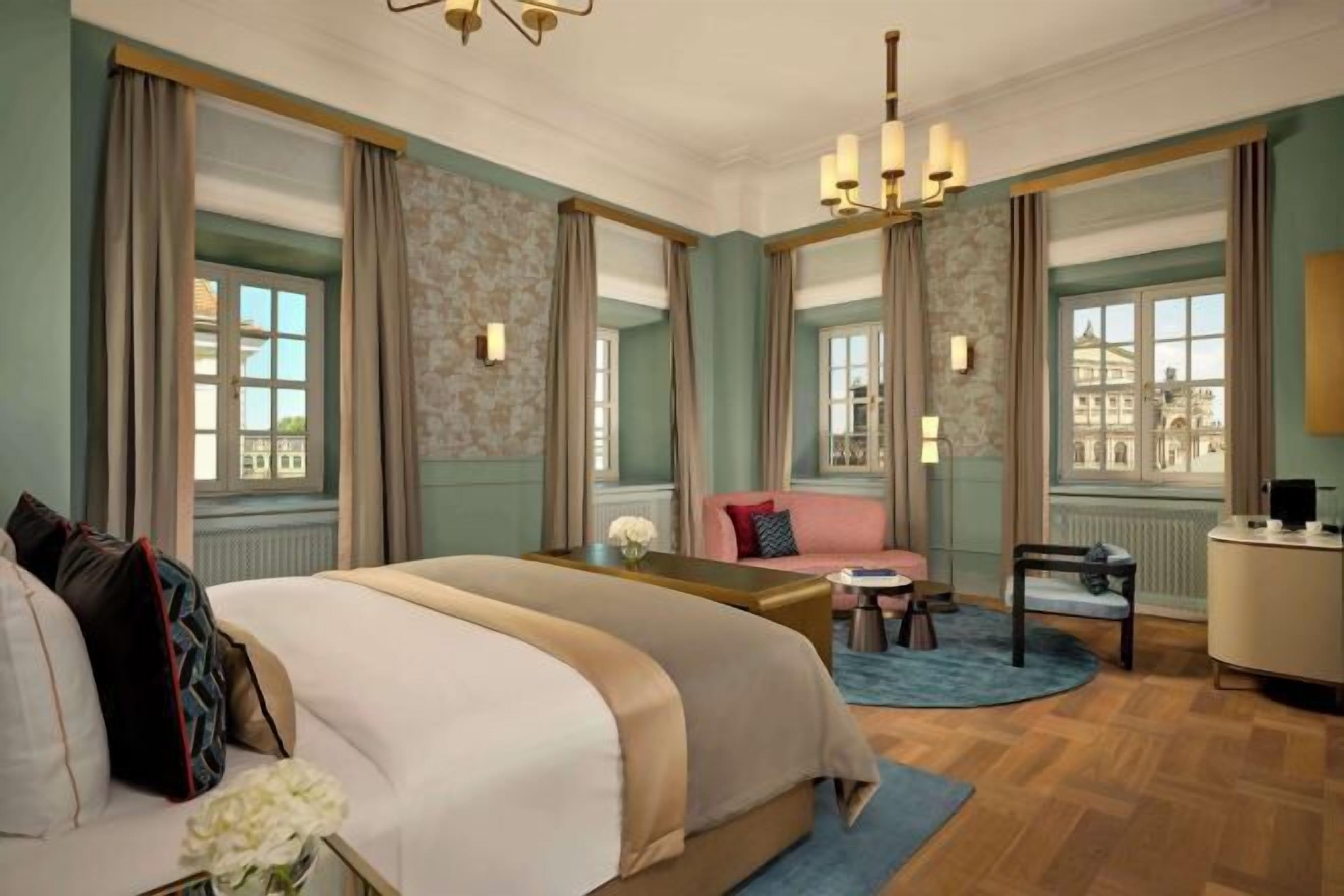 Premium bedding, down comforters, minibar, in-room safe