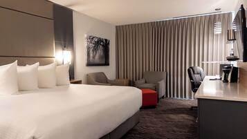 ํ๋ฆฌ๋ฏธ์๋ฃธ, ํธ์ฌ์ด์ฆ์นจ๋ 1๊ฐ (Breakfast for up to 2 adults) | ๊ณ ๊ธ ์นจ๊ตฌ, ํ๋ก์ฐํ ์นจ๋, ๊ฐ์ค ๋ด ๊ธ๊ณ , ์ฑ
์