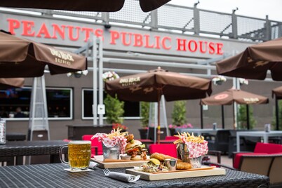 Carriage House Hotel & Conference Centre