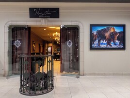 2 restaurants, breakfast served