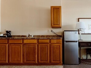 Room, Poolside (Three Beds) | Desk, laptop workspace, blackout drapes, iron/ironing board (on request) - Maui Seaside Hotel (Kahului)