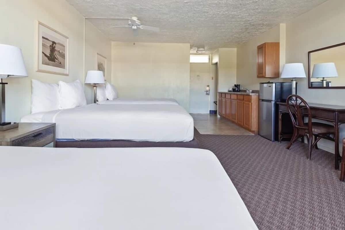 Zimmer, Poolseite (Three Beds)