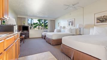 Chambre, en bord de piscine (Three Beds) | Vue de la chambre