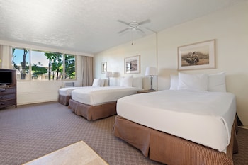 Desk, blackout drapes, iron/ironing board, free WiFi at Maui Seaside Hotel