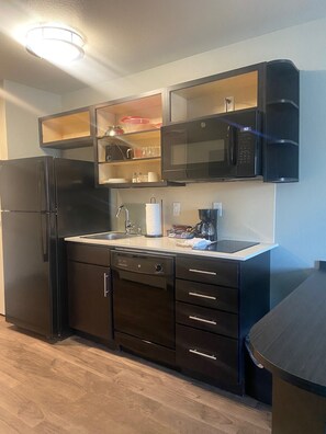 1 bedroom, desk, laptop workspace, blackout curtains