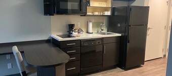 Extended Studio Hotel Ontario