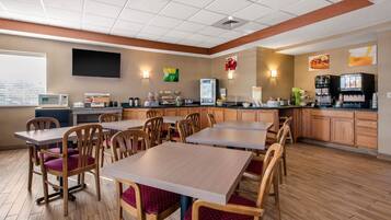 Free daily continental breakfast