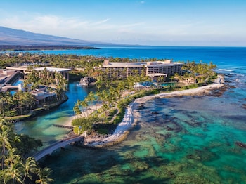Hotel Exterior at Hilton Waikoloa Village