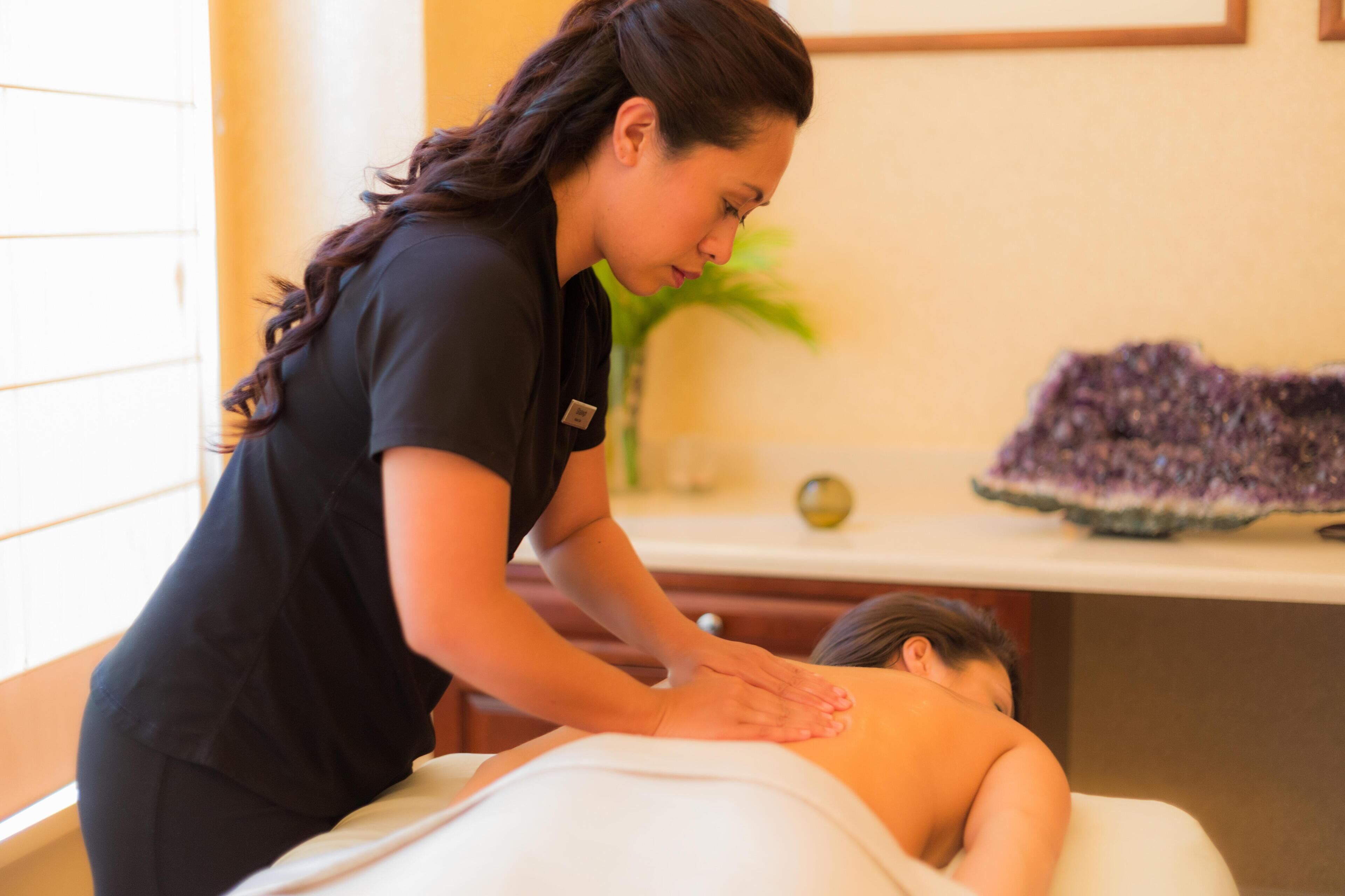 Couples treatment rooms, sauna, hot tub, steam room, Turkish bath