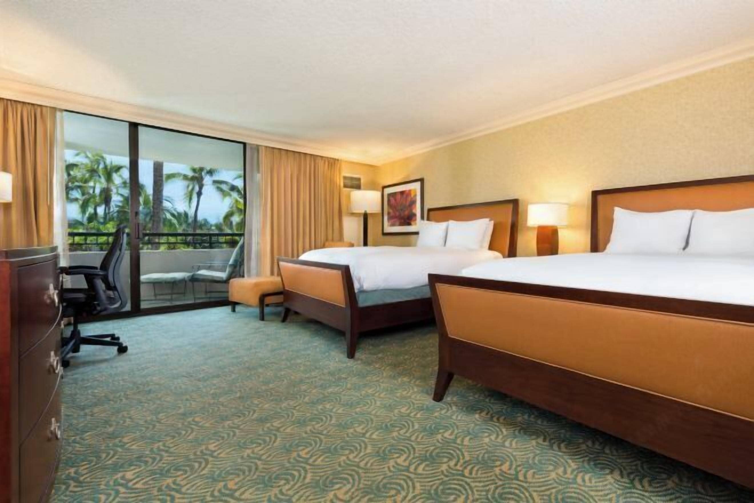 Premium bedding, in-room safe, laptop workspace, iron/ironing board