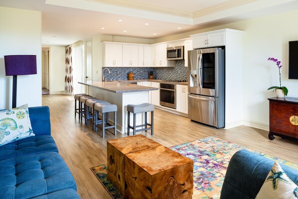 Residential Suite, 1 King Bed, Full Kitchen, Garden View | Private kitchen | Mini-fridge, coffee/tea maker, toaster