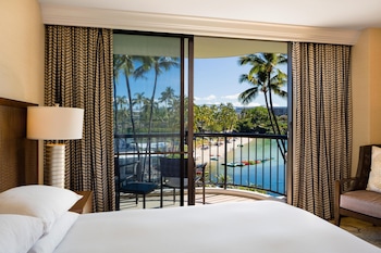 Makai Room, 2 Queen Beds, Ocean View | Premium bedding, in-room safe, laptop workspace, iron/ironing board at Hilton Waikoloa Village