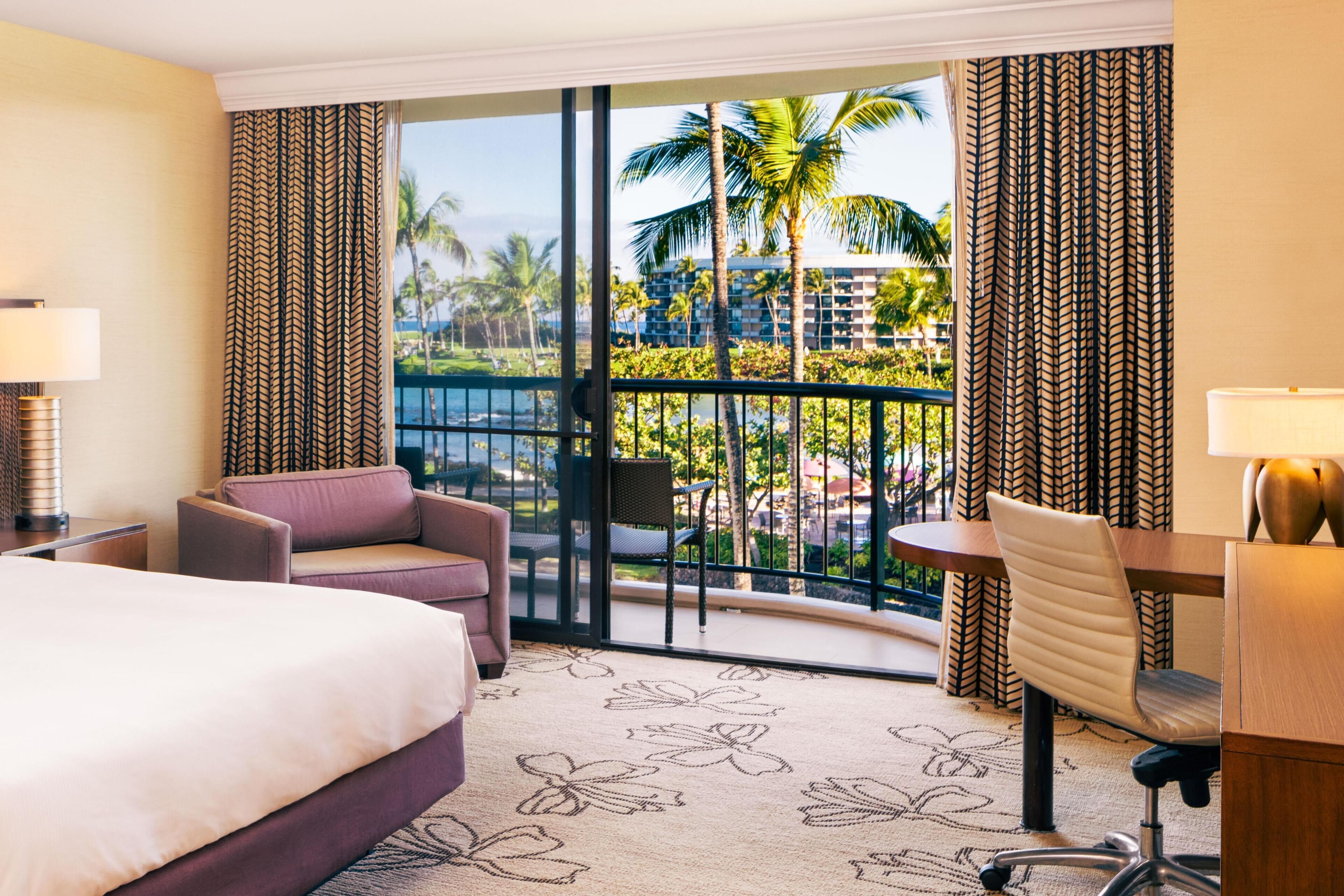 Makai Room, 1 King Bed, Ocean View | Premium bedding, in-room safe, laptop workspace, iron/ironing board