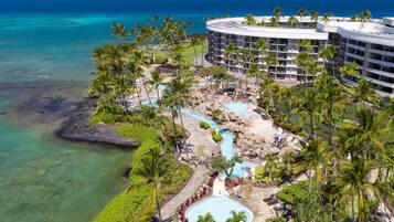 3 piscines extérieures