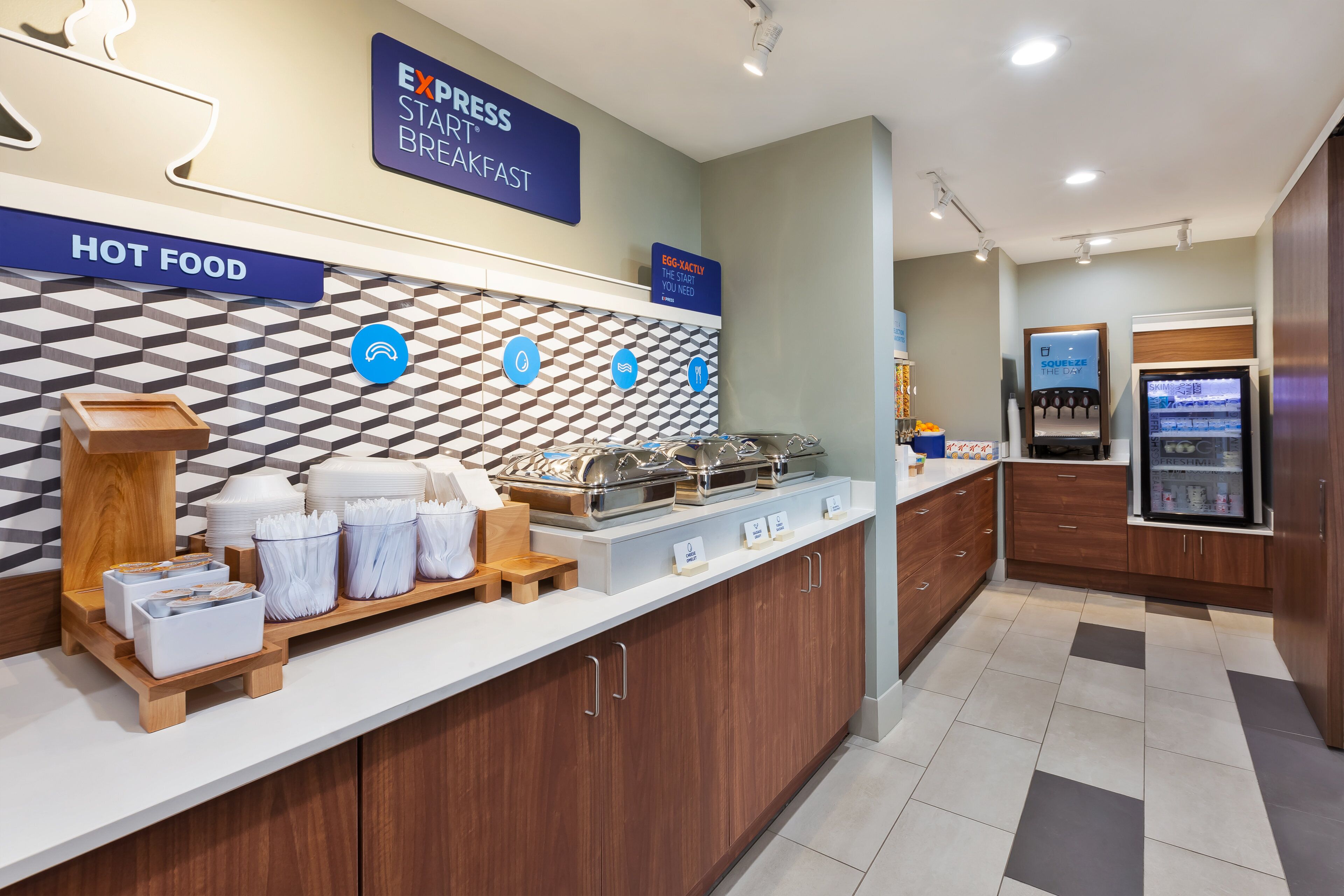 free daily continental breakfast