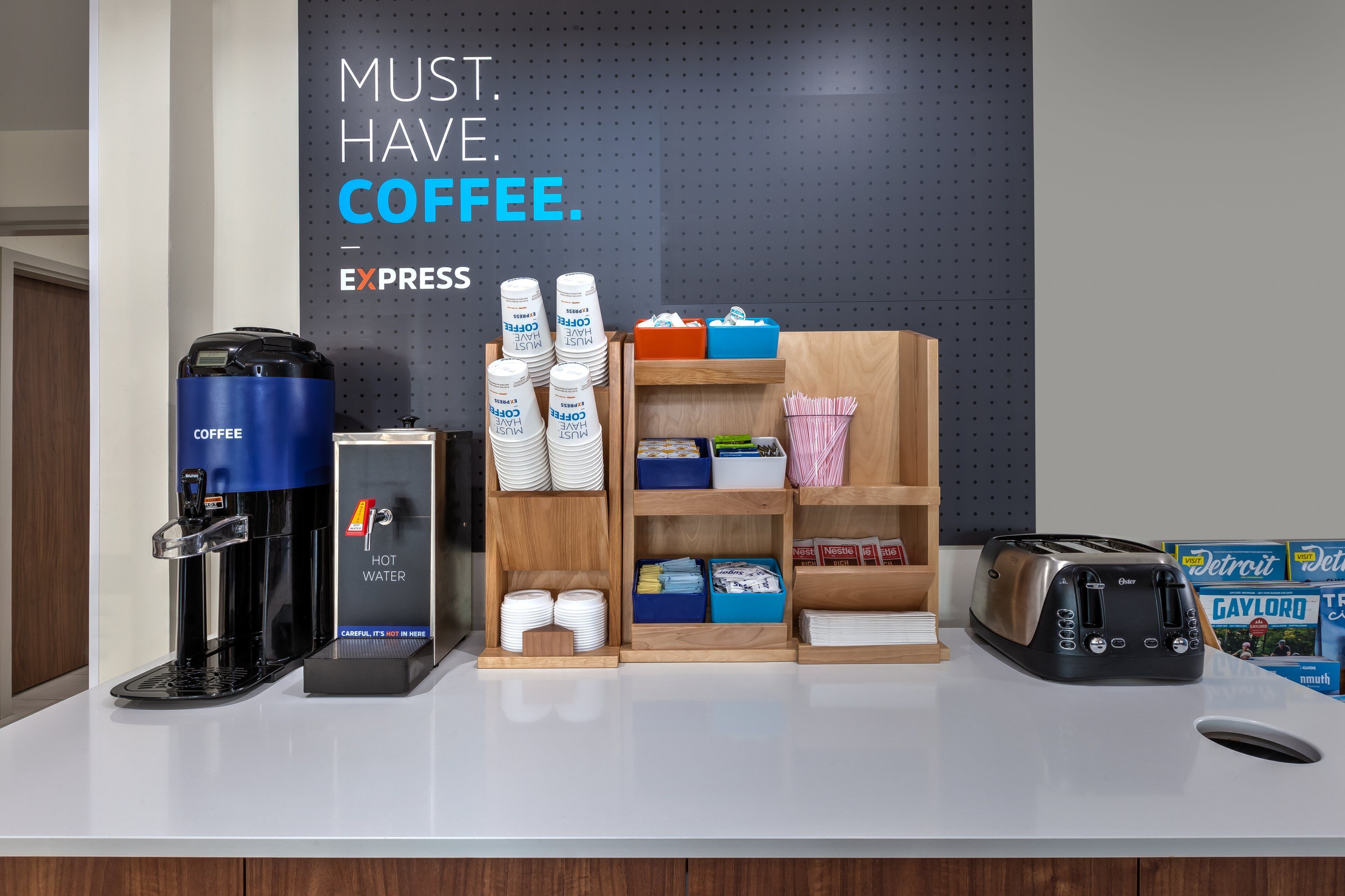 free daily continental breakfast