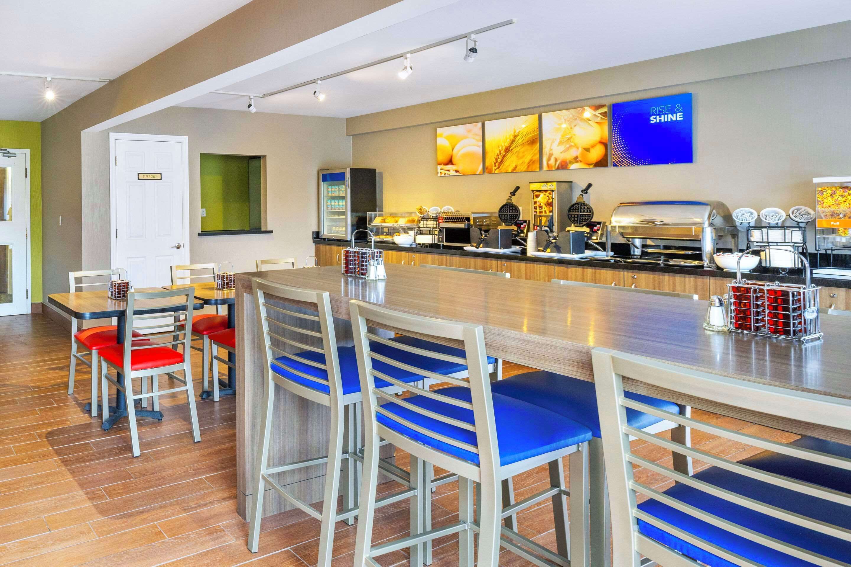 Free daily full breakfast 