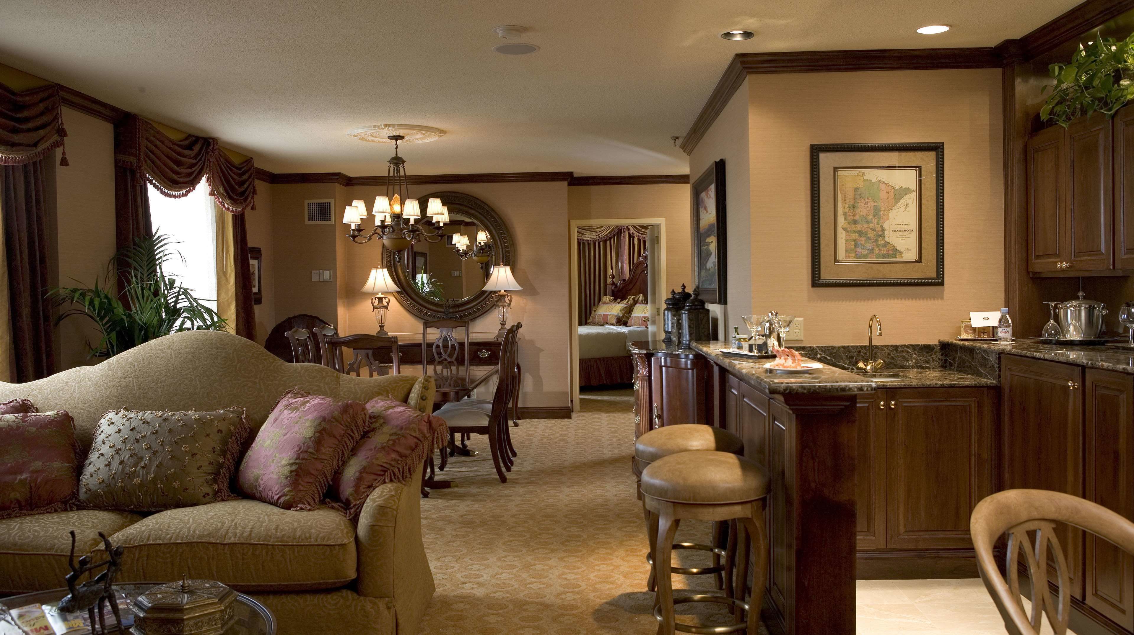 hypo-allergenic bedding, minibar, in-room safe, desk