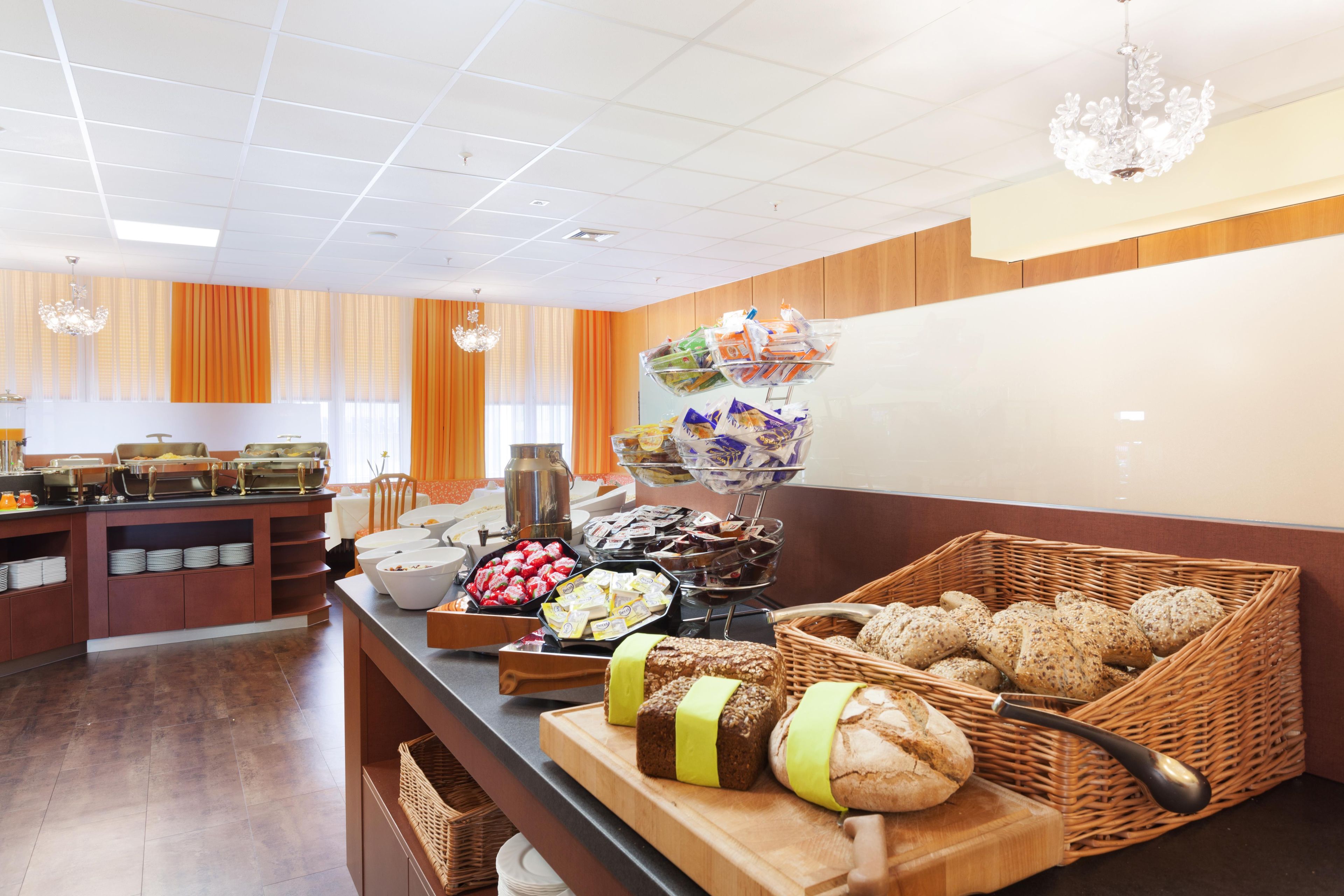 Daily buffet breakfast for a fee