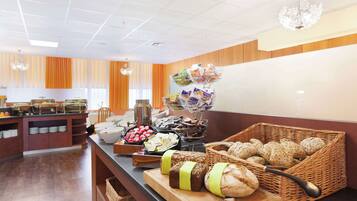 Desayuno buffet (EUR 15 por persona)
