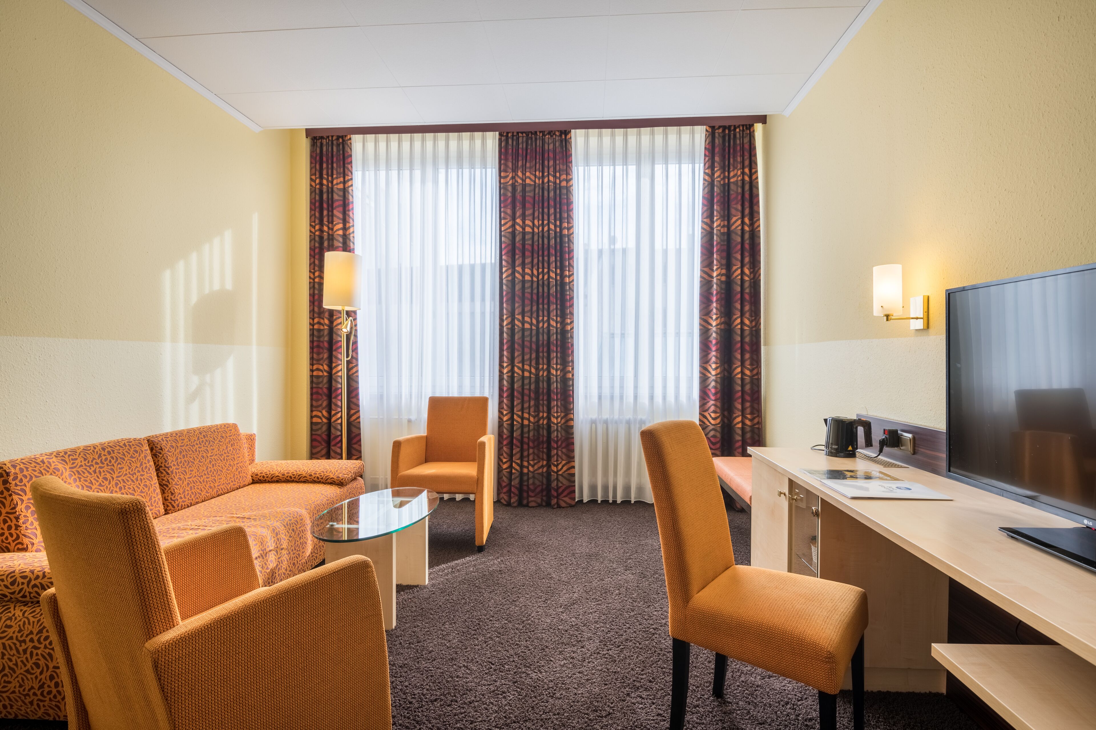 hypo-allergenic bedding, in-room safe, individually furnished, desk