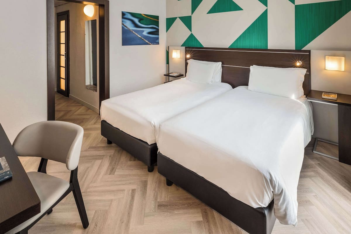 Classic Twin Room