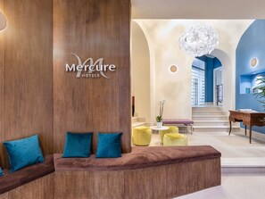 Exterior - Mercure Napoli Centro Angioino (Naples)