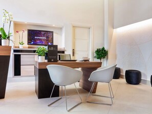 Exterior - Mercure Napoli Centro Angioino (Naples)
