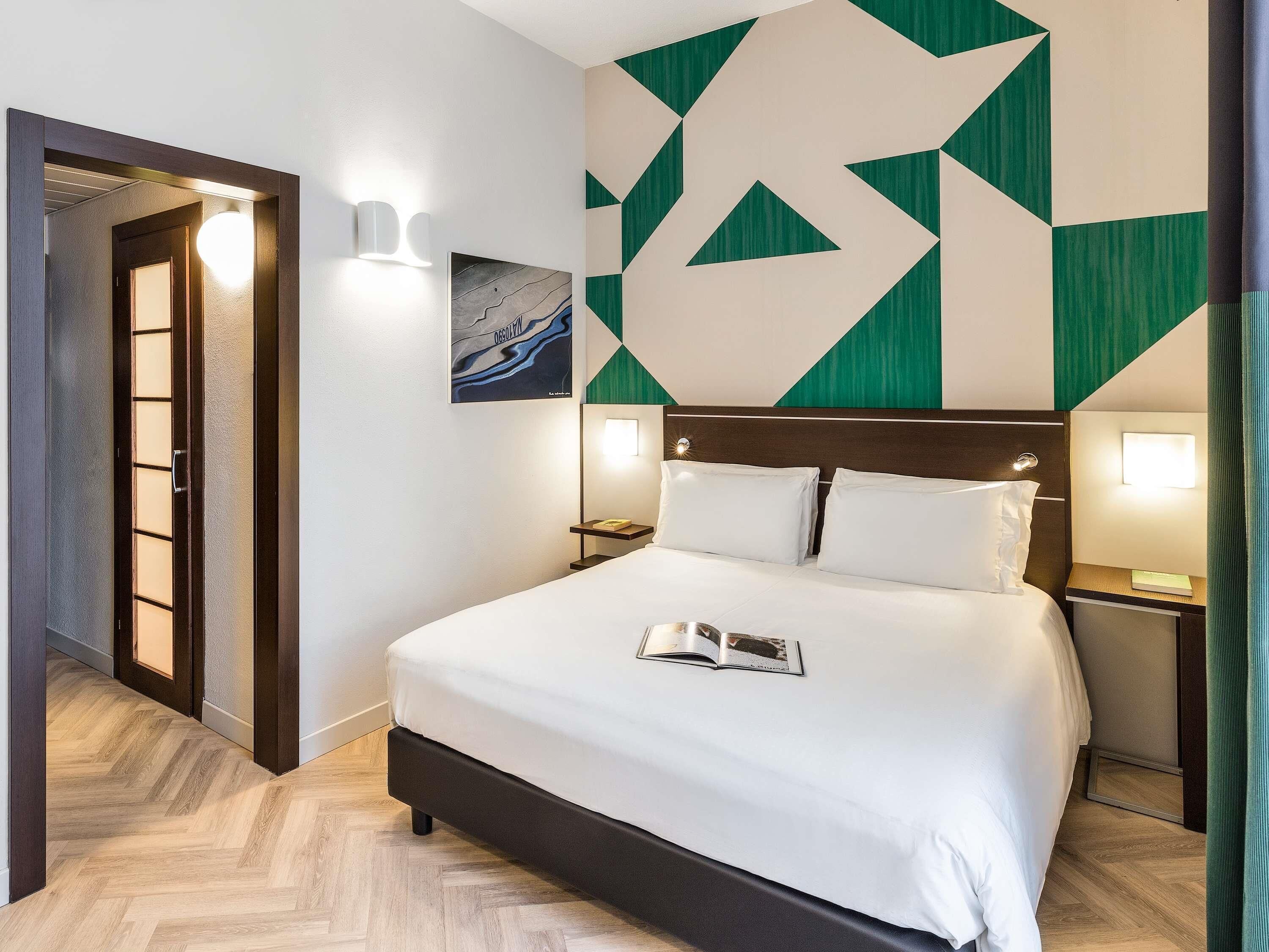 Superior Double Room | Premium bedding, minibar, in-room safe, desk