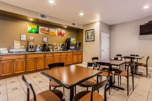 Free daily continental breakfast 