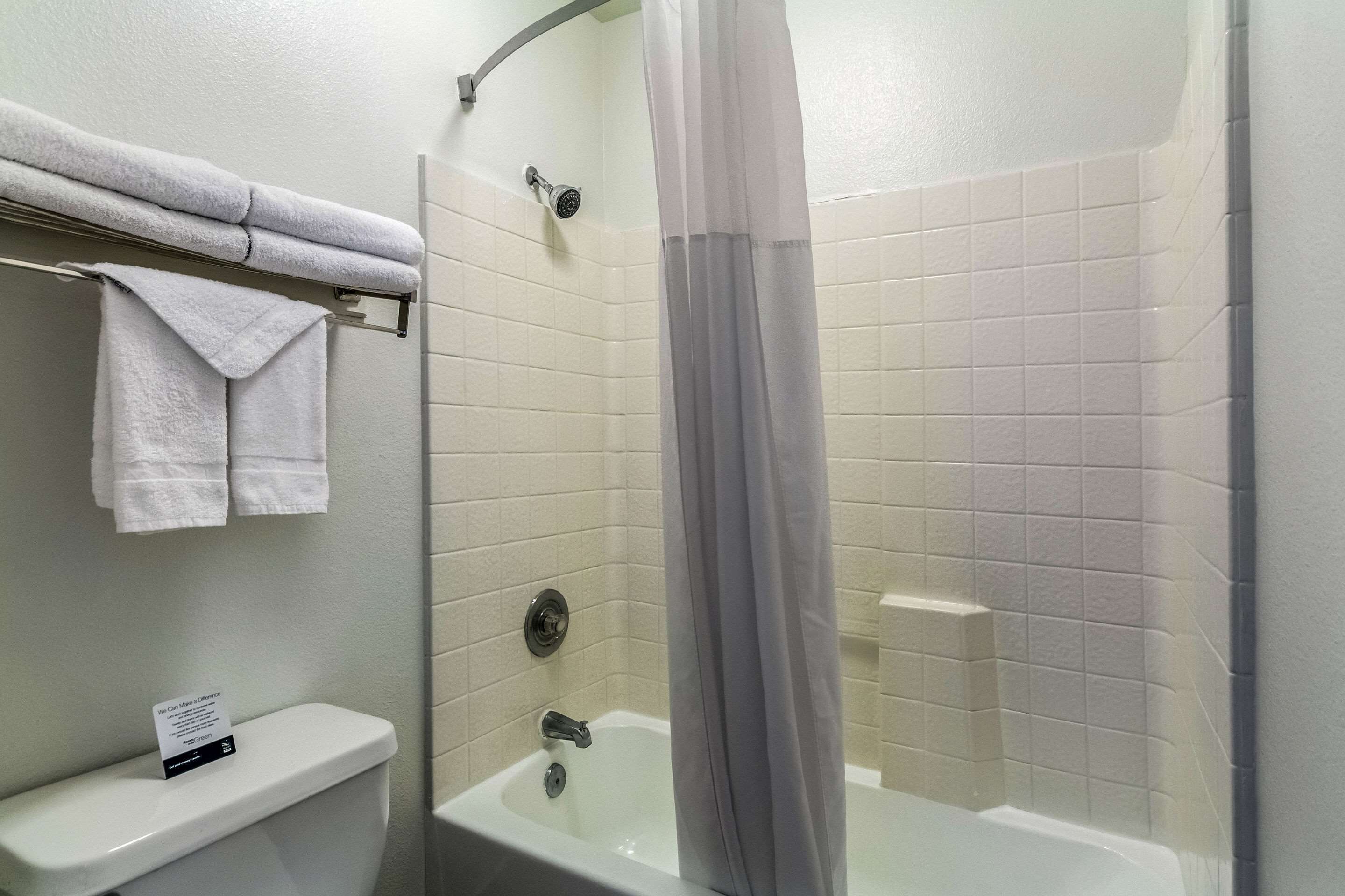 Foto - Quality Inn Fresno Near University