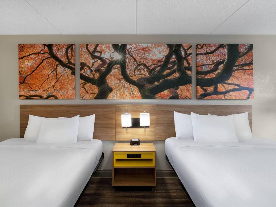 Room, 2 Queen Beds, Non Smoking