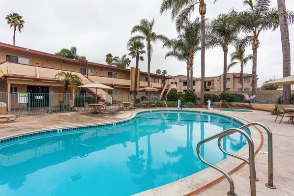 Alberca al aire libre 