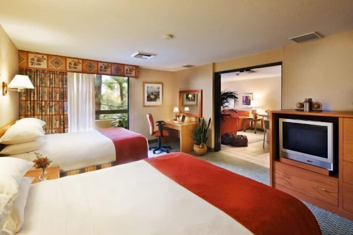 1 bedroom, pillow-top beds, in-room safe, desk
