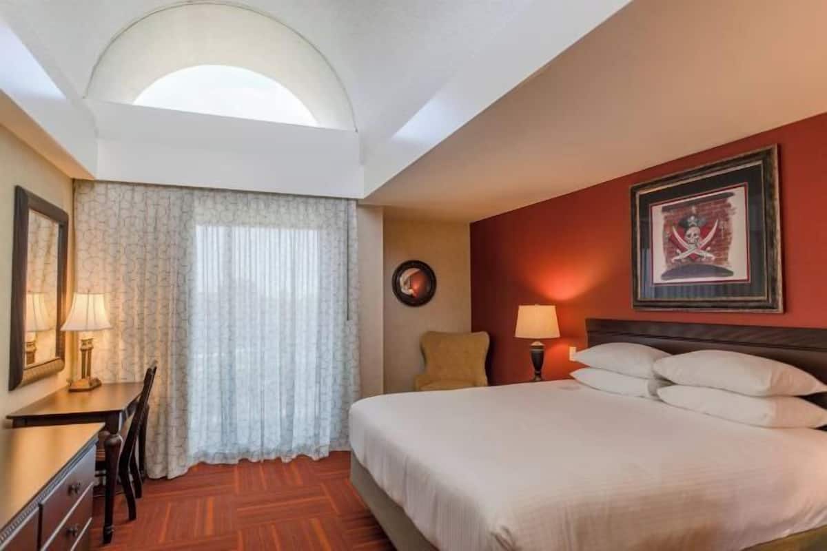 1 bedroom, pillow-top beds, in-room safe, desk
