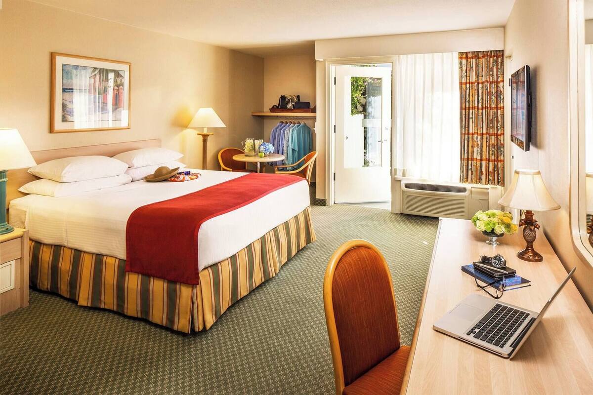 Pillow-top beds, in-room safe, desk, laptop workspace