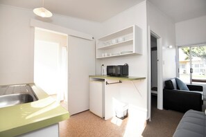 1 soverom, individuelt innredet, wi-fi (inkludert) og sengetøy