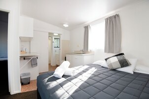 1 habitación, muebles diferentes, wifi gratis y ropa de cama 