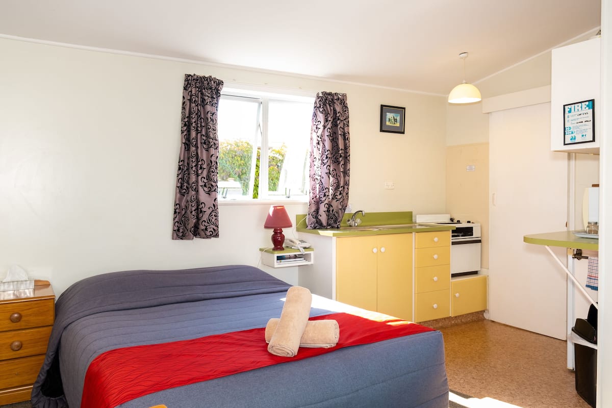 1 bedroom, individually furnished, free cribs/infant beds, free WiFi