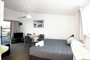 1 habitación, muebles diferentes, wifi gratis y ropa de cama 