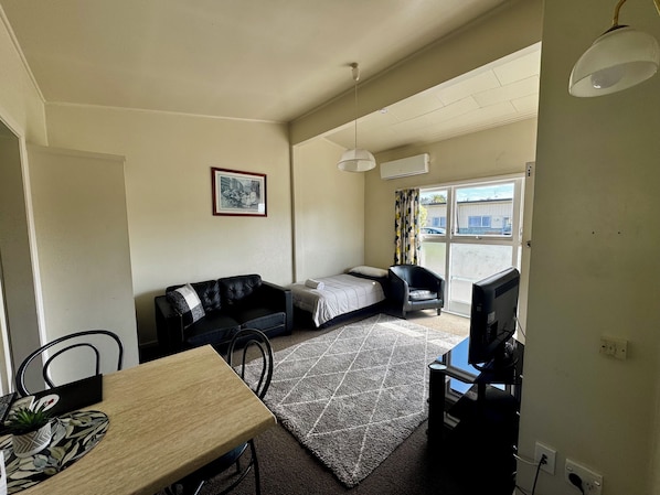 Comfort Twin Room | 1 bedroom, individually furnished, free WiFi, bed sheets