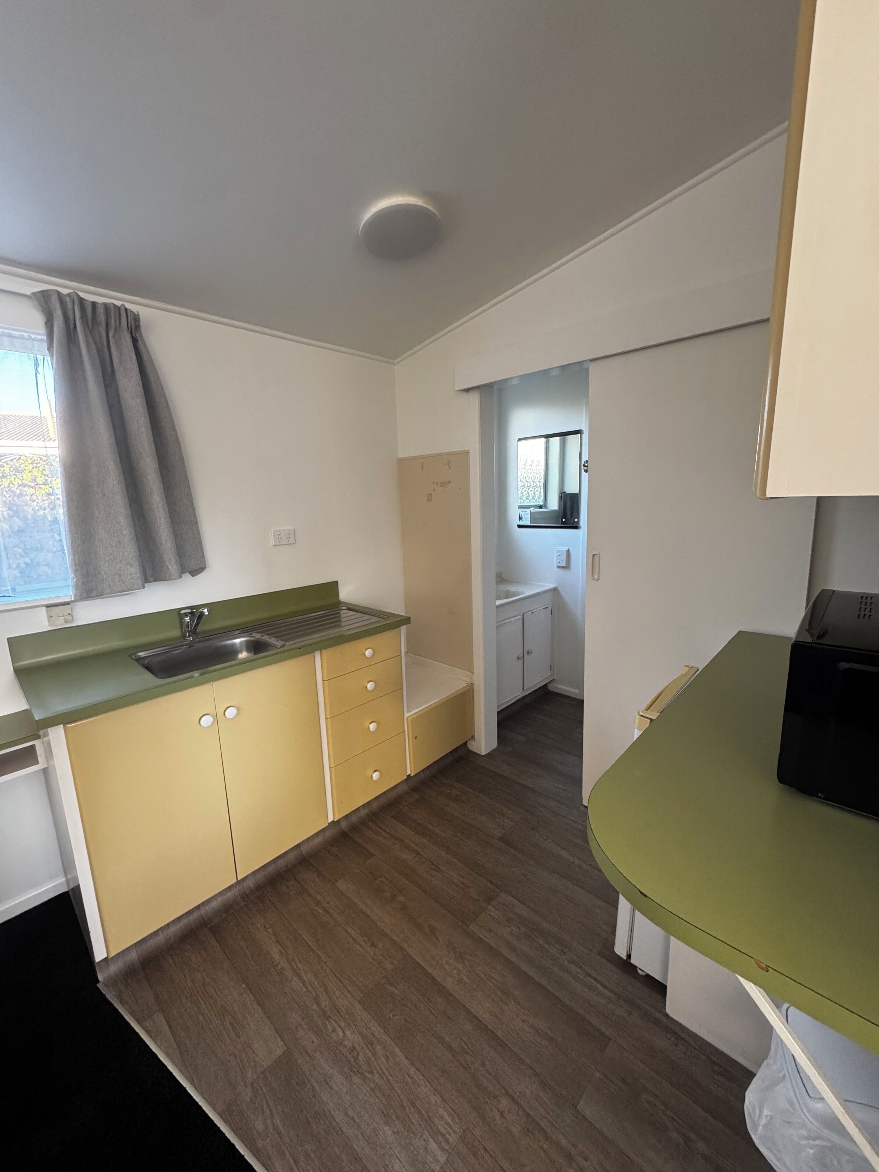 Apartamento clásico | 1 dormitorio, mobiliario individual, wifi gratis y ropa de cama