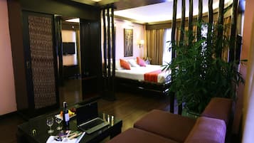 1 bedroom, minibar, in-room safe, individually decorated