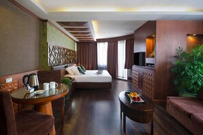 1 bedroom, minibar, in-room safe, individually decorated - Hotel La Corona Manila (Manila)