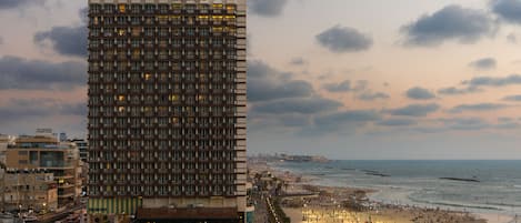 Front of property – evening/night
