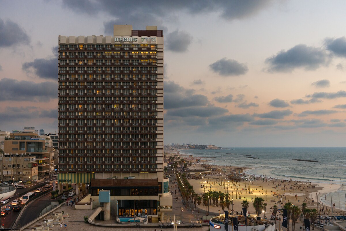 Best Hotels In Tel Aviv On The Beach