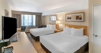 Quality Hotel & Suites Montreal East