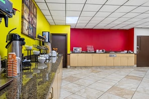 Free daily continental breakfast