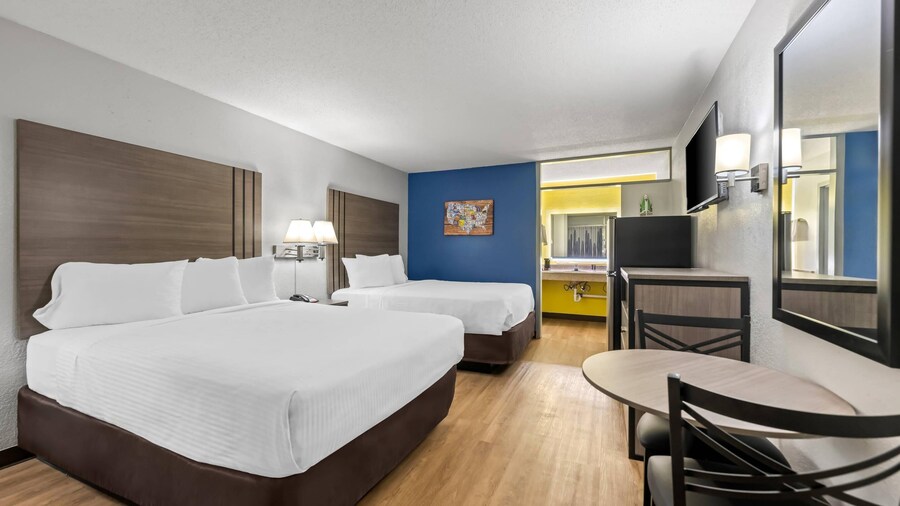 Econo Lodge Carlsbad Caverns Area